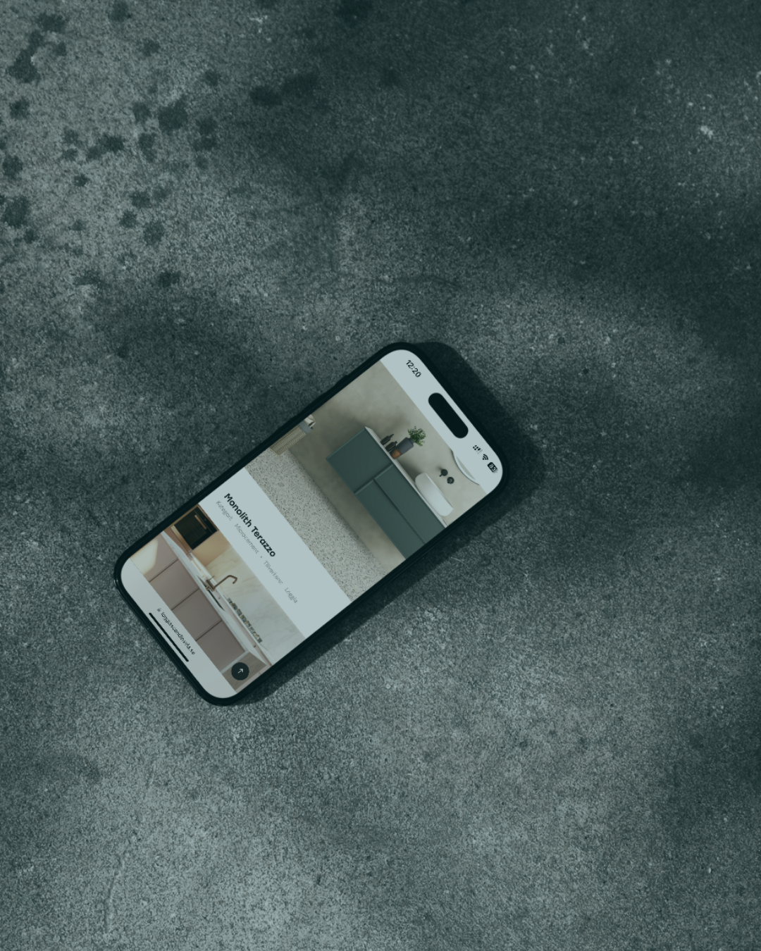 Responsiv webbplats presenterad på en mobiltelefon